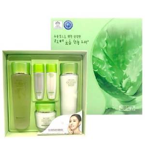  Набор уходовой косметики с экстрактом алоэ вера ALOE FULL WATER ACTIVATING SKIN 3W Clinic Набор уходовой косметики с экстрактом алоэ вера ALOE FULL WATER ACTIVATING SKIN 3W Clinic